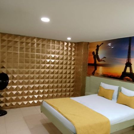 Hotel El Playon Меделин Екстериор снимка